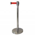 Potelet chromé à sangle rouge